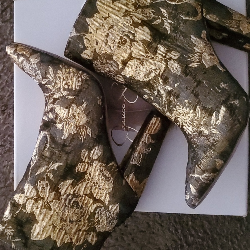 Jessica Simpson Booties - Picture 2 of 4